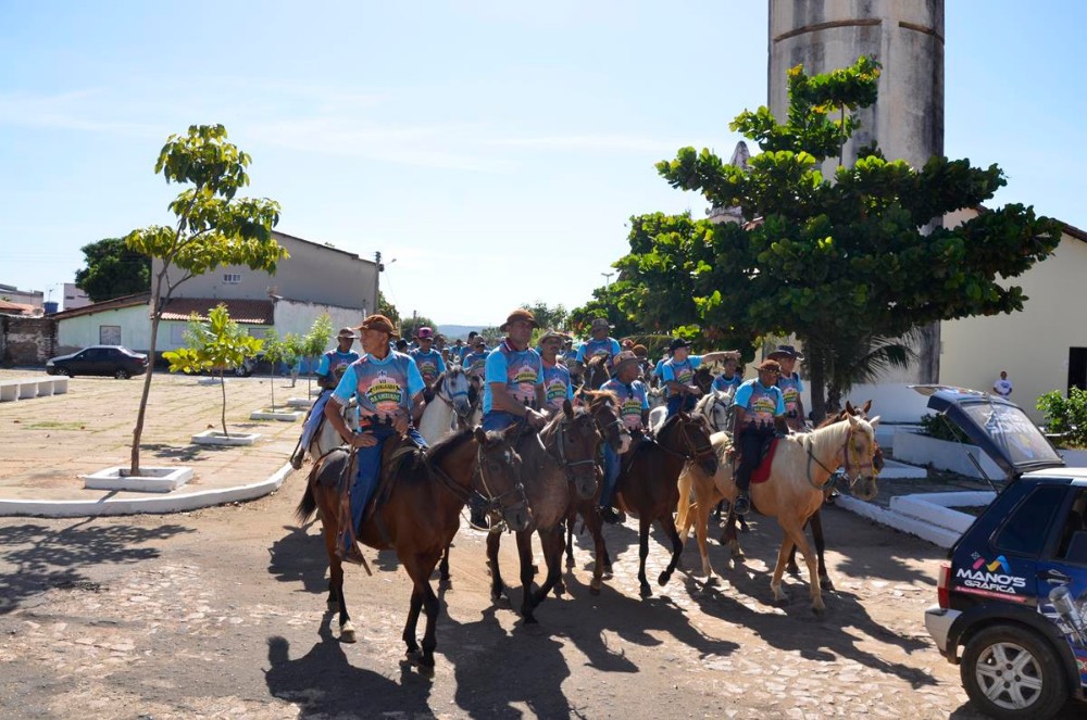 Cavalgada da Amizade reúne uma multidão em Barro Duro - Imagem 1
