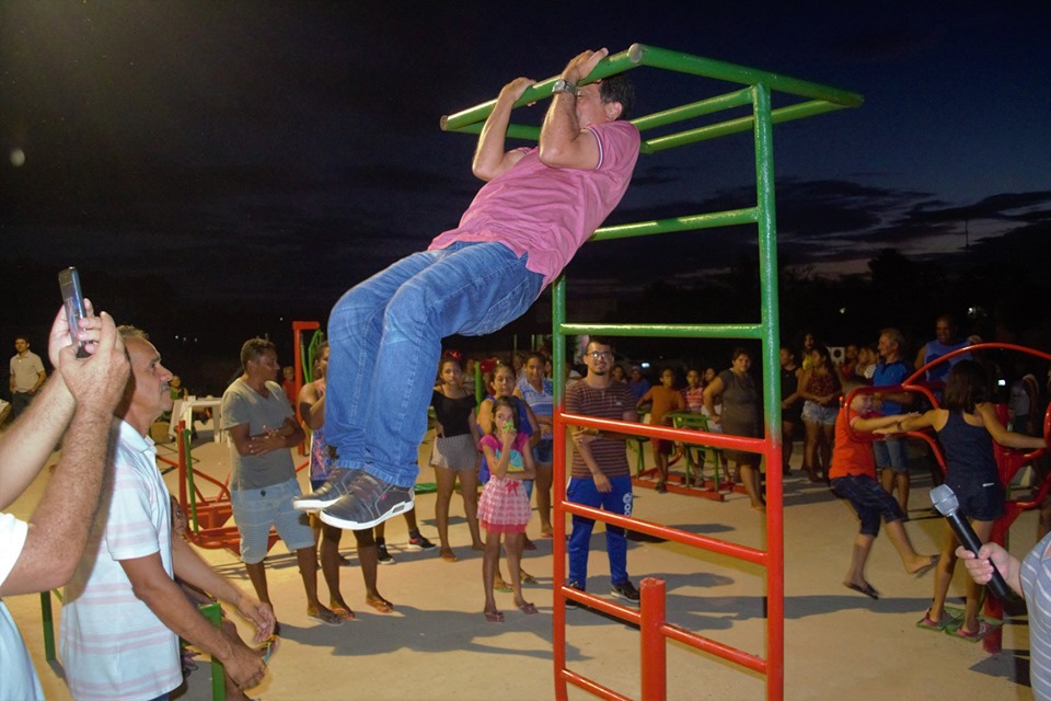 Prefeito Genival Bezerra inaugura Academia ao Ar Livre na zona rural - Imagem 48