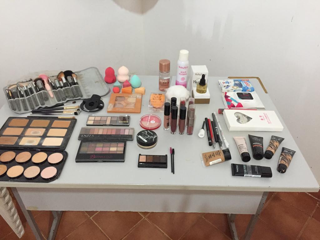 Jovens participam de curso de maquiagem no CRAS - Imagem 3