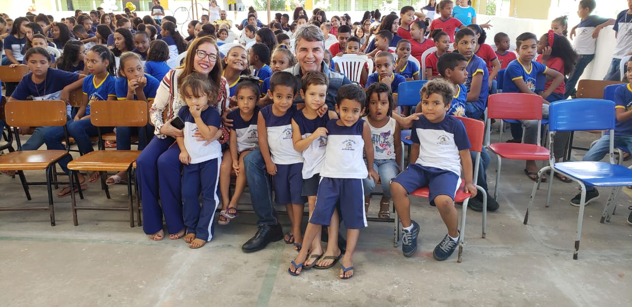 Lançamento das Olimpíadas Escolares marcada pela participação de alunos, professores e até do prefeito 