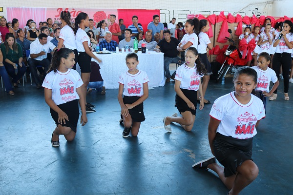 Prefeitura promoveu maior festa da história em homenagem as mães  - Imagem 13