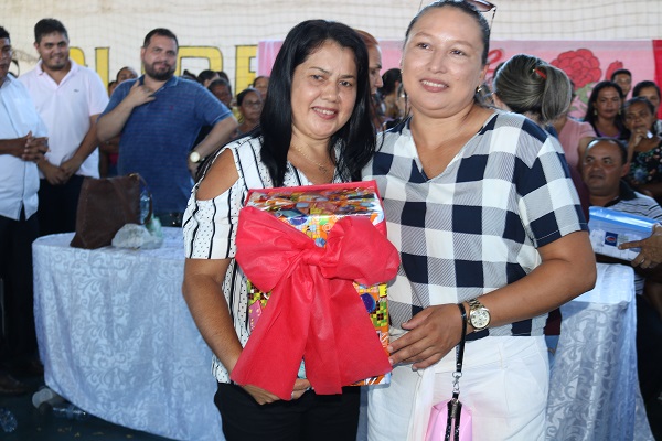 Prefeitura promoveu maior festa da história em homenagem as mães  - Imagem 40