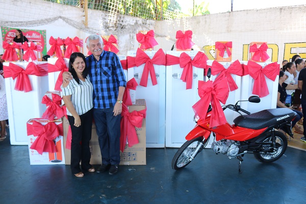 Prefeitura promoveu maior festa da história em homenagem as mães  - Imagem 1