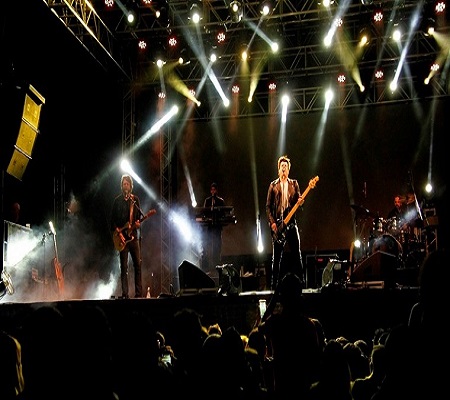 4ª noite de Festival de Inverno de Pedro II Paulo Ricardo contagiou o público que respondeu entoando suas músicas 