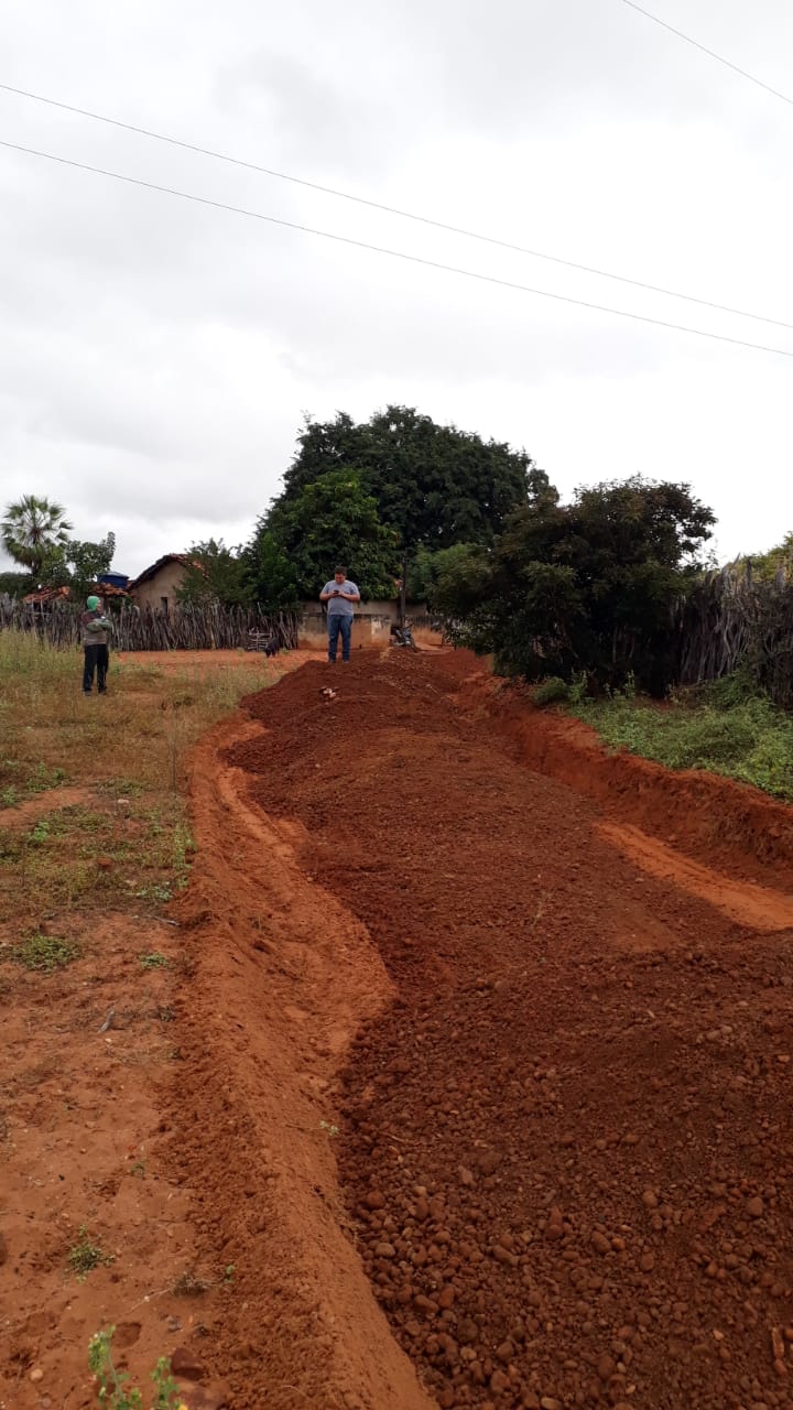 Prefeitura recupera estradas vicinais em Santo Inácio do Piauí - Imagem 2