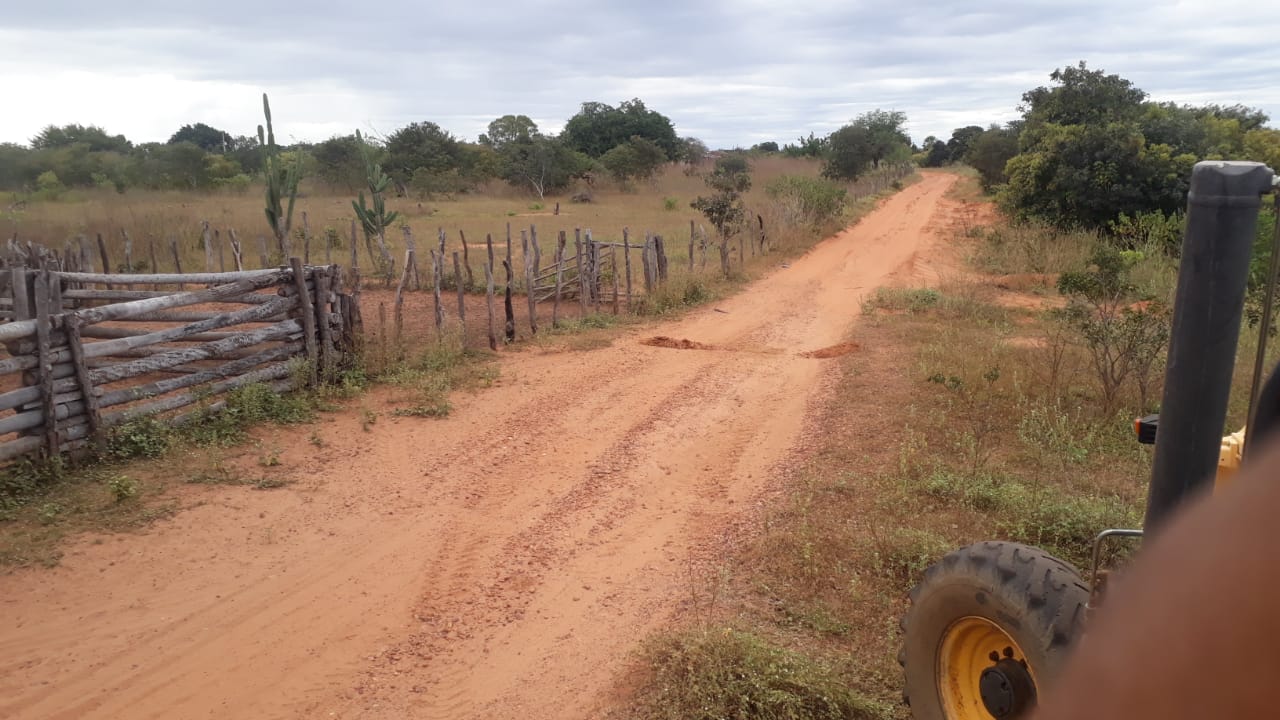 Prefeitura recupera estradas vicinais em Santo Inácio do Piauí - Imagem 12