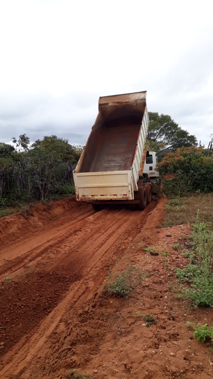 Prefeitura recupera estradas vicinais em Santo Inácio do Piauí - Imagem 1