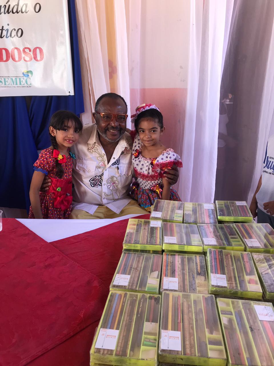 Artista Plástico Sanagê Cardoso prestigia projeto da escola Municipal Água Branca em Uruçuí. - Imagem 2