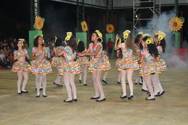 Começou o XXIII Festival Junino de N. S. dos Remédios - Imagem 11