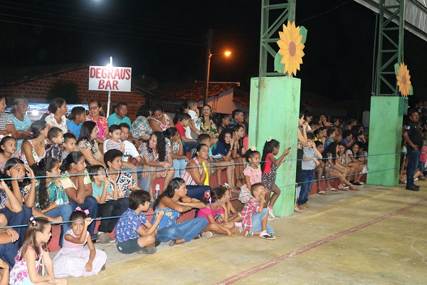 Luar de Santo Antônio e Sanfona Dourada se apresentaram no Festival Junino de N. S. dos Remédios  - Imagem 6