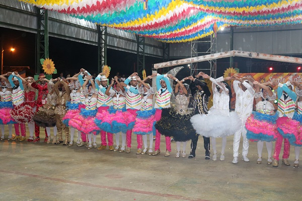 Luar de Santo Antônio e Sanfona Dourada se apresentaram no Festival Junino de N. S. dos Remédios  - Imagem 22
