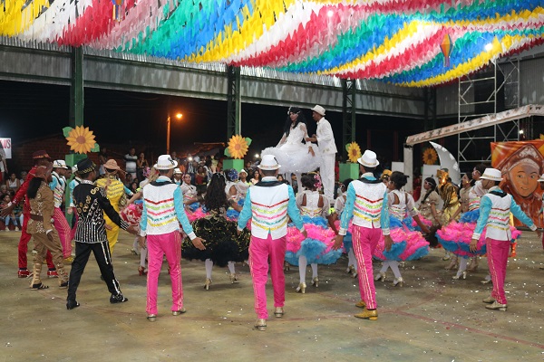 Luar de Santo Antônio e Sanfona Dourada se apresentaram no Festival Junino de N. S. dos Remédios  - Imagem 31