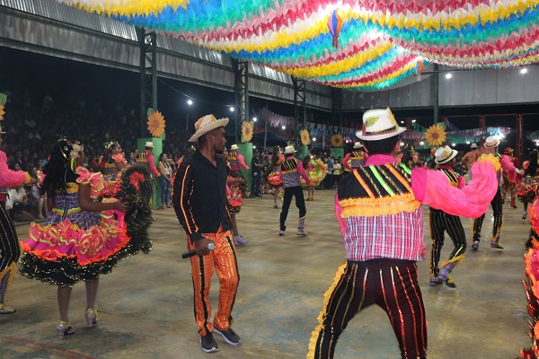 Luar de Santo Antônio e Sanfona Dourada se apresentaram no Festival Junino de N. S. dos Remédios  - Imagem 11