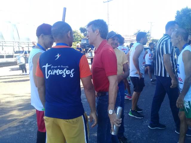 Atletas realizam Primeira Corrida de Picos a Dom Expedito Lopes - Imagem 12