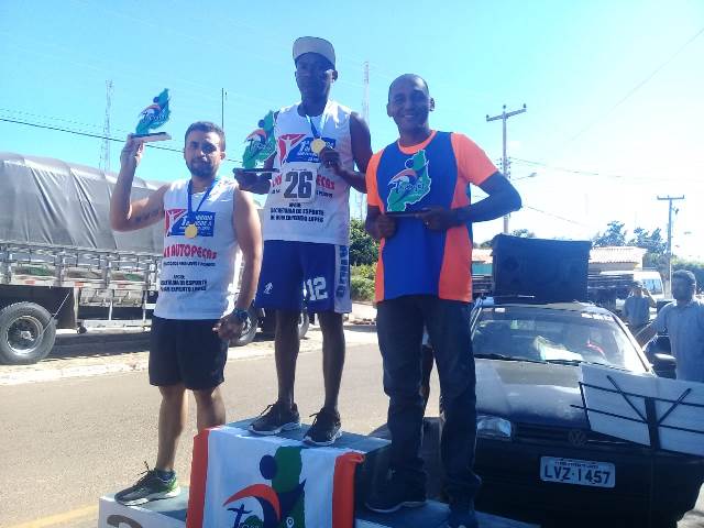 Atletas realizam Primeira Corrida de Picos a Dom Expedito Lopes - Imagem 23
