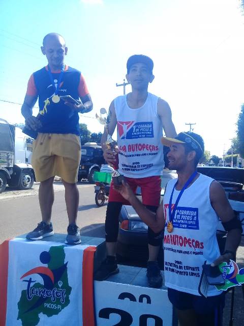 Atletas realizam Primeira Corrida de Picos a Dom Expedito Lopes - Imagem 39