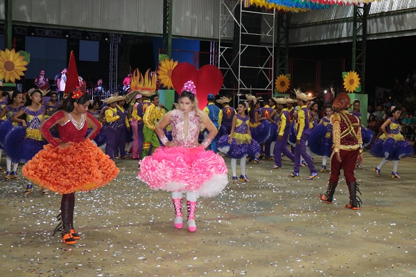 XXIII Festival Junino de N. S. dos Remédios distribuiu R$20 mil em prêmio    - Imagem 17