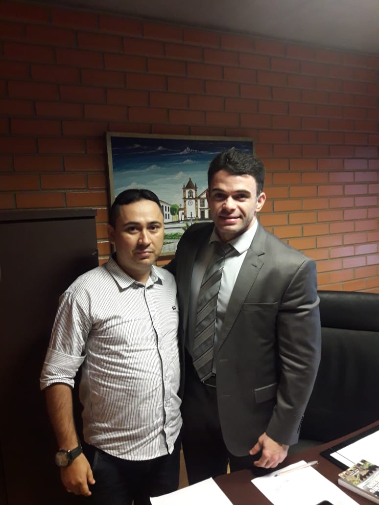 Suplente de  Vereador Rogério Meneses em busca de melhorias para Picos.