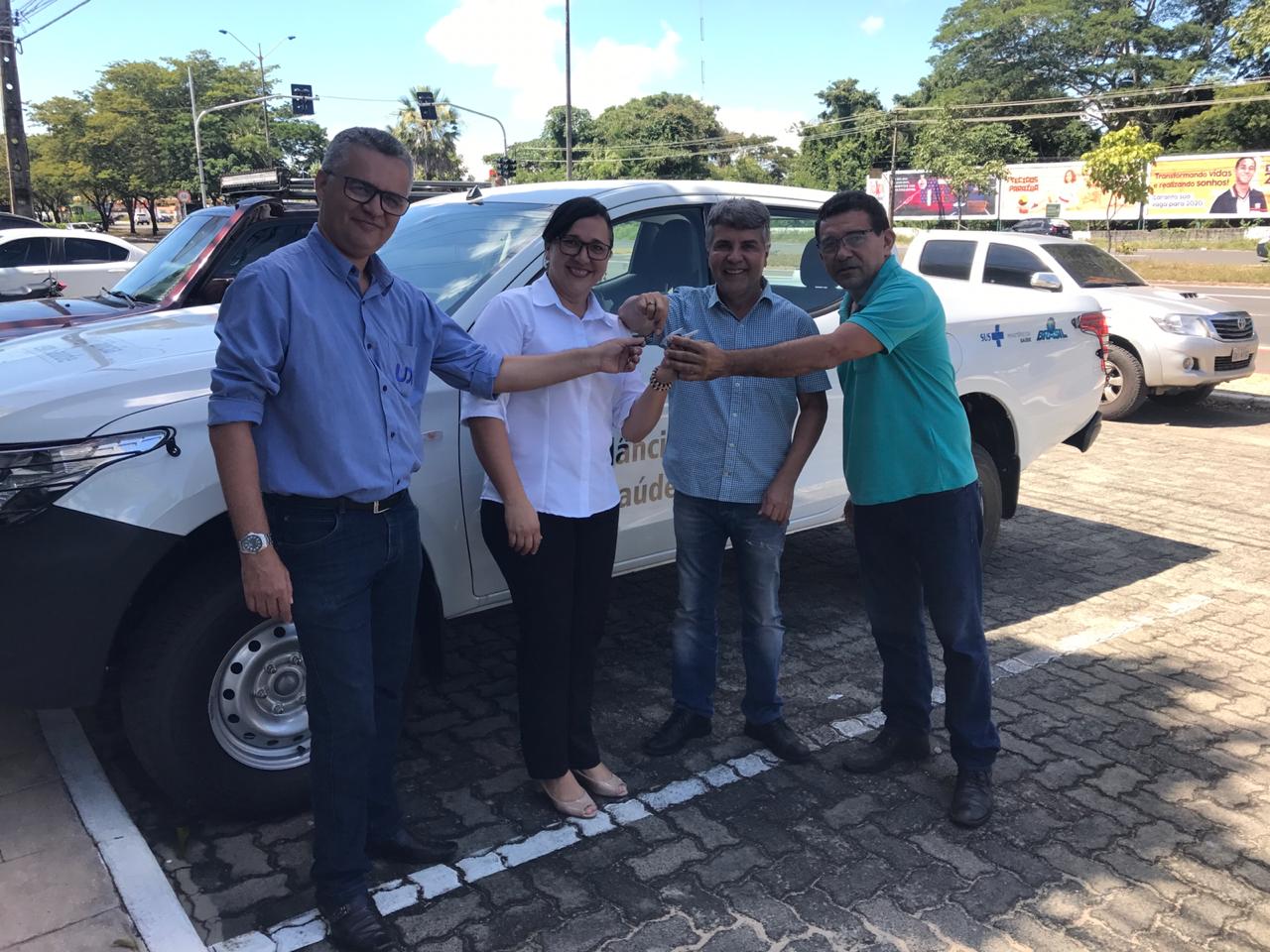 Prefeito João Luiz entrega mais um veículo para à população de Monsenhor Gil - Imagem 3