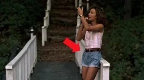 Conheça erros de figurino de filmes que ninguém reparou - imagem 200