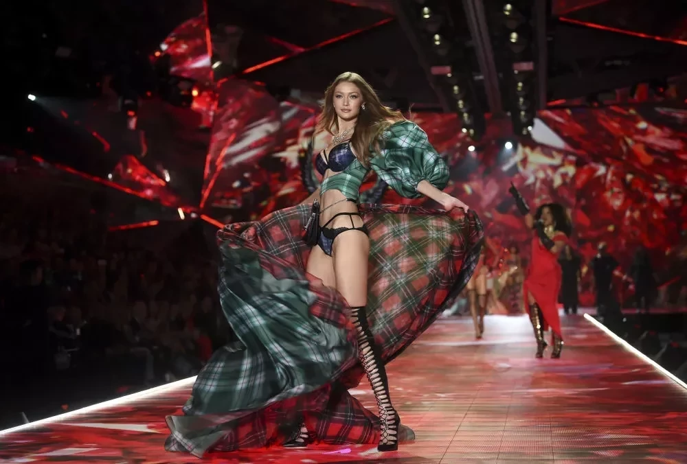 Lindas e Ricas: Conheça as modelos que ganham as maiores fortunas   - imagem 289