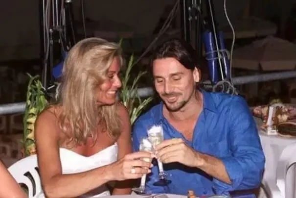 Confira alguns famosos que já namoraram e você não deve lembrar  - imagem 546