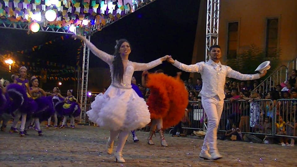 Com criatividade prefeitura de Barras realiza Festival Folclórico - Imagem 5