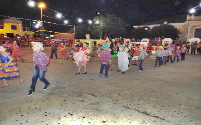 Público prestigia primeira noite do Encontro de Folguedos na Praça Manoel Nogueira Lima  - Imagem 48