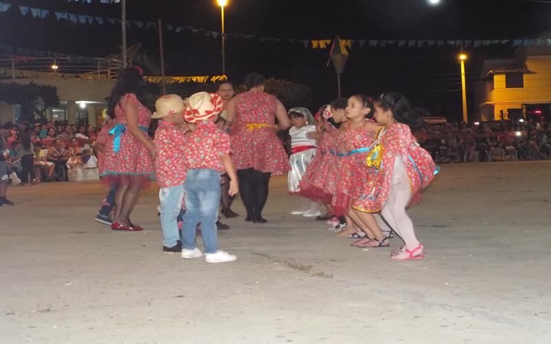 Público prestigia primeira noite do Encontro de Folguedos na Praça Manoel Nogueira Lima  - Imagem 39