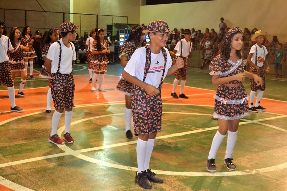 Prefeitura municipal realiza a primeira noite do arraiá da cidade de Joaquim Pires - Imagem 63