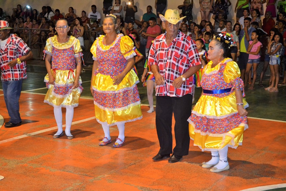 Prefeitura municipal realiza a primeira noite do arraiá da cidade de Joaquim Pires - Imagem 72