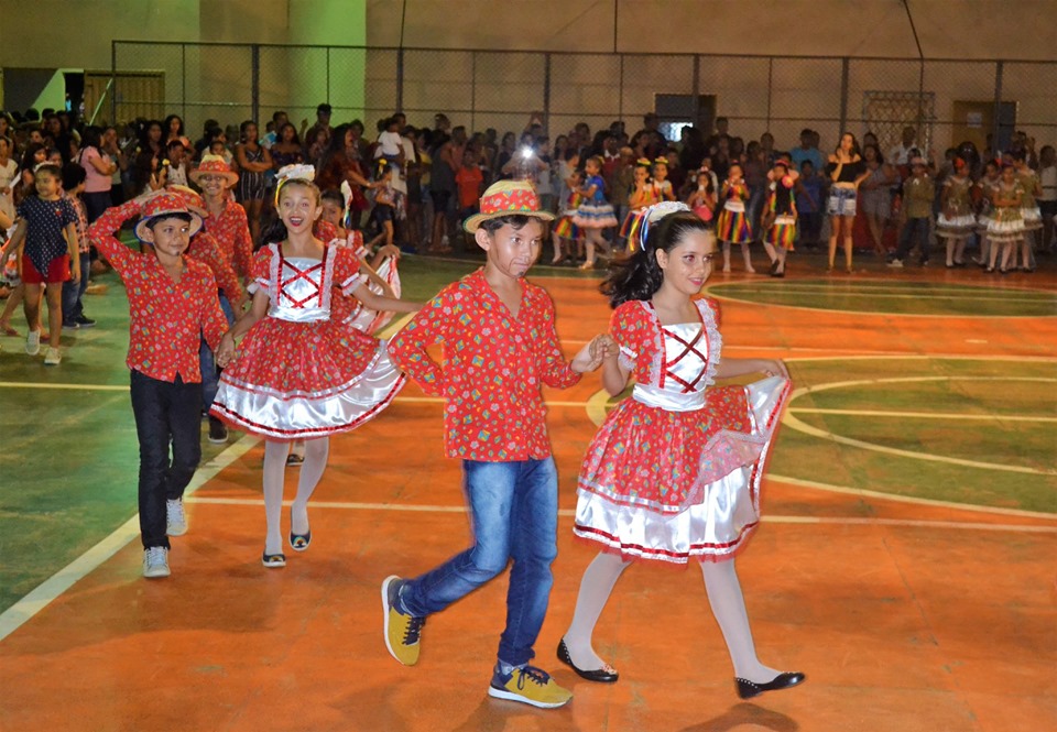 Prefeitura municipal realiza a primeira noite do arraiá da cidade de Joaquim Pires - Imagem 47