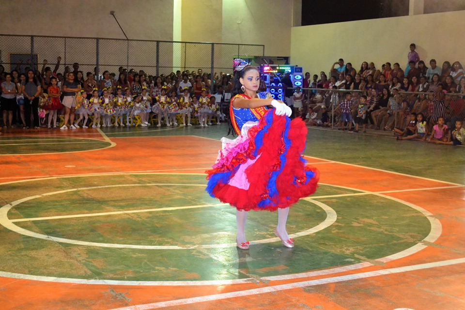 Prefeitura municipal realiza a primeira noite do arraiá da cidade de Joaquim Pires - Imagem 18