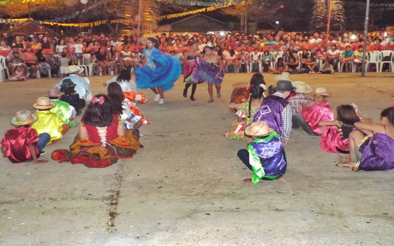 Público prestigia primeira noite do Encontro de Folguedos na Praça Manoel Nogueira Lima  - Imagem 60