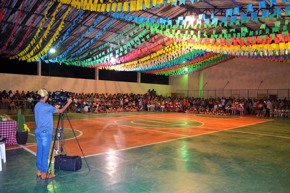 Prefeitura municipal realiza a primeira noite do arraiá da cidade de Joaquim Pires - Imagem 14