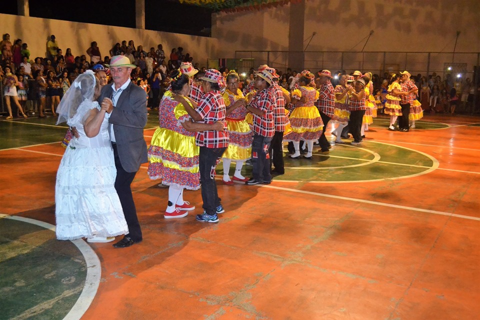 Prefeitura municipal realiza a primeira noite do arraiá da cidade de Joaquim Pires - Imagem 67