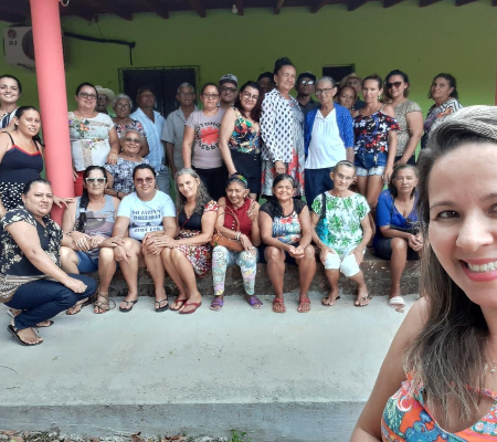 Passeio e banho de piscina com os grupos Melhor Idade e Superação