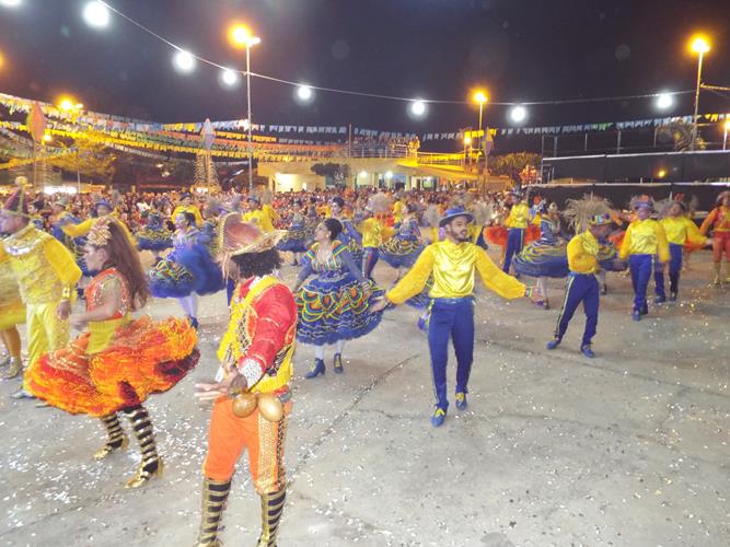 Junina Bag Dance leva título de campeã do Encontro de Folguedos 2019  - Imagem 103