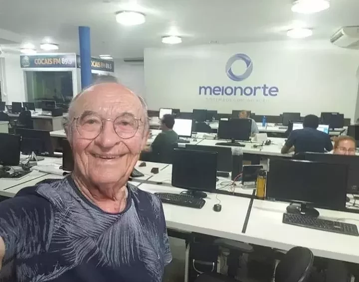 Entrando na onda: Veja apresentadores da TVMN com "filtro de idoso" - imagem 762