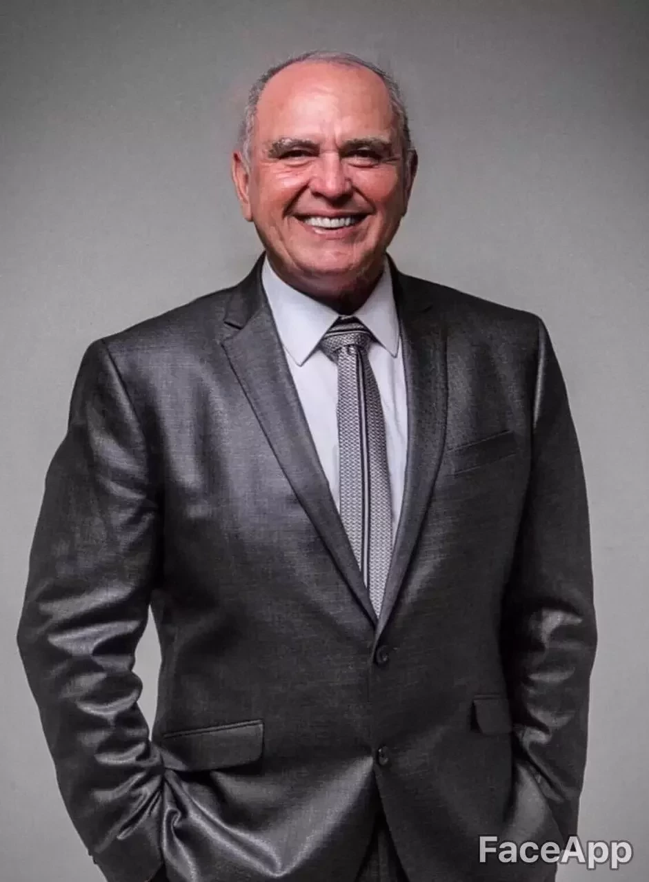 Entrando na onda: Veja apresentadores da TVMN com "filtro de idoso" - imagem 748