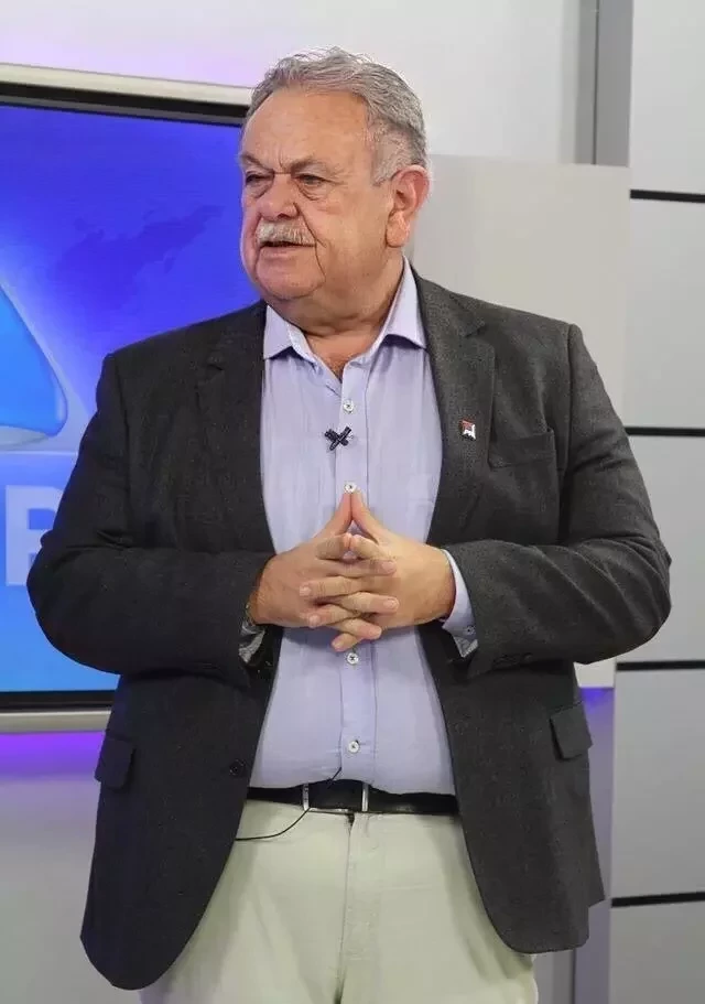 Entrando na onda: Veja apresentadores da TVMN com "filtro de idoso" - imagem 766