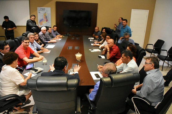 Governador assina convênio para N. S. dos Remédios  - Imagem 2