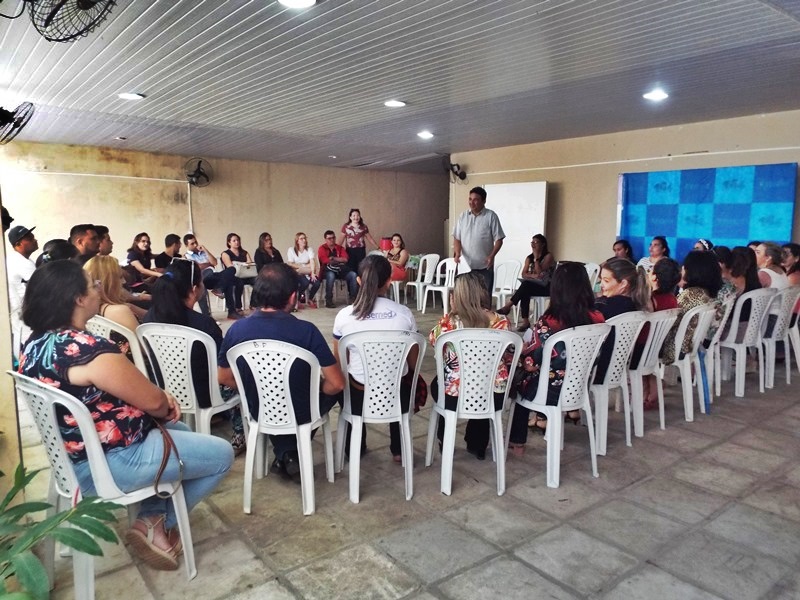 SEMED repassa aos diretores de escolas os filmes a serem trabalhados para o desfile do 7 de Setembro  de 2019 - Imagem 3