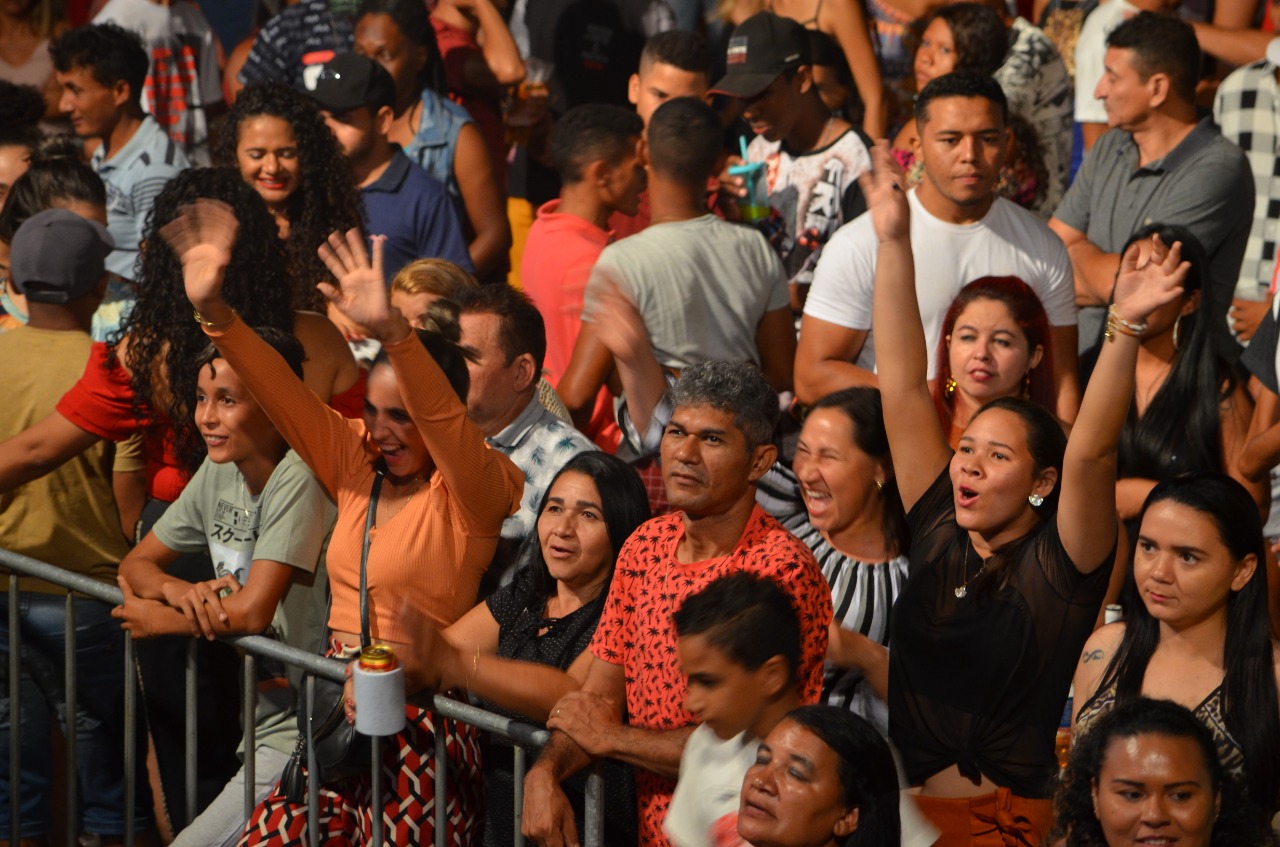 Prefeito João Luiz depois de 6 dias encerra Semana Cultural com chave de ouro - Imagem 3