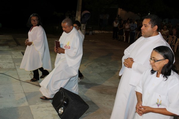 Fiéis participaram da segunda noite de novena a Santo Inácio de Loyola, na noite dessa terça-feira - Imagem 19