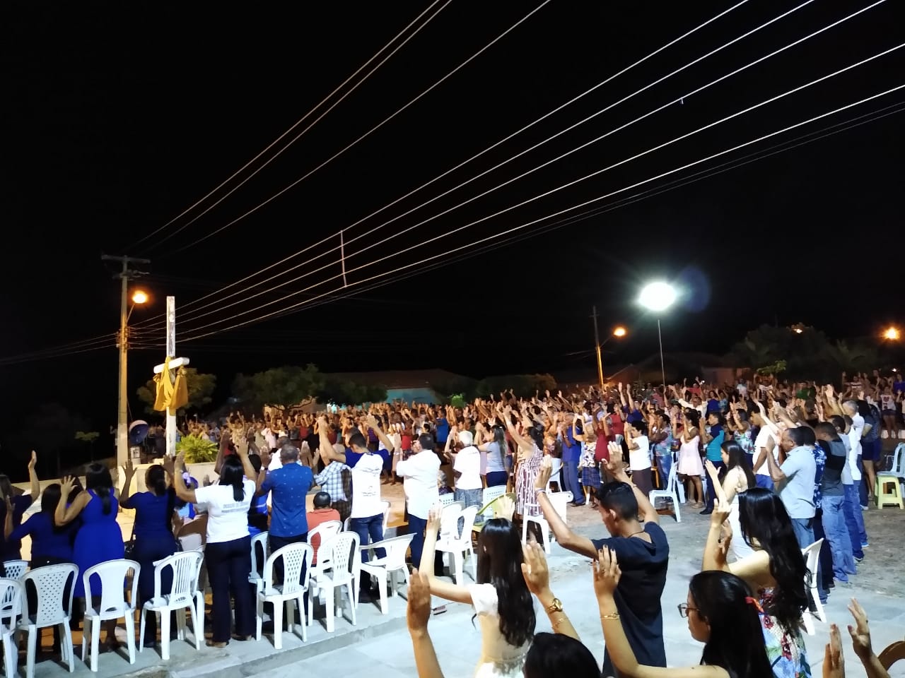 Fiéis participaram da segunda noite de novena a Santo Inácio de Loyola, na noite dessa terça-feira - Imagem 2