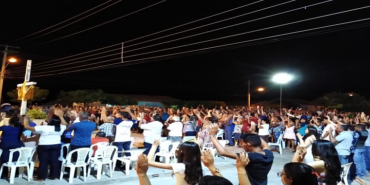 Fiéis participaram da segunda noite de novena a Santo Inácio de Loyola, na noite dessa terça-feira - Imagem 3
