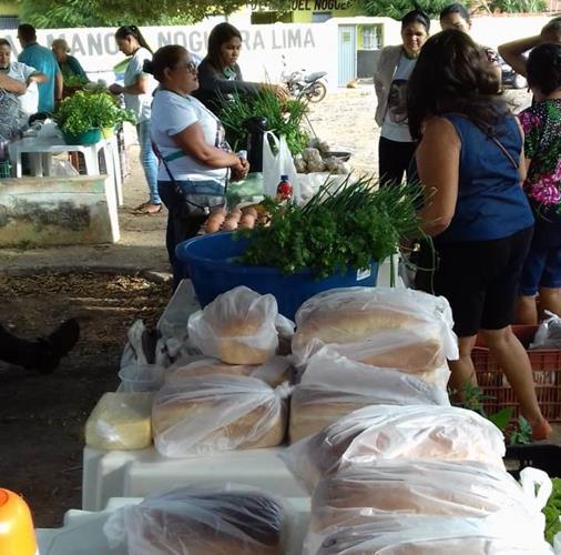 Público prestigia comprando produtos na Feira Sabores e Saberes  - Imagem 16
