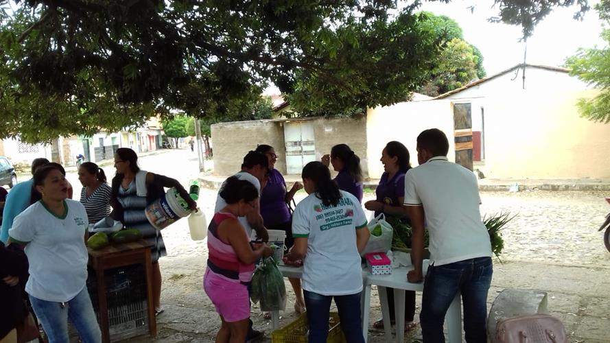 Público prestigia comprando produtos na Feira Sabores e Saberes  - Imagem 2