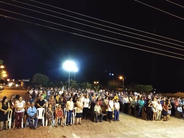 Fiéis participaram da segunda noite de novena a Santo Inácio de Loyola, na noite dessa terça-feira - Imagem 12